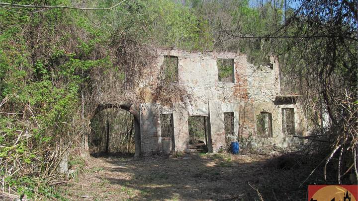 RUSTICO IN COLLINA CON PARCO