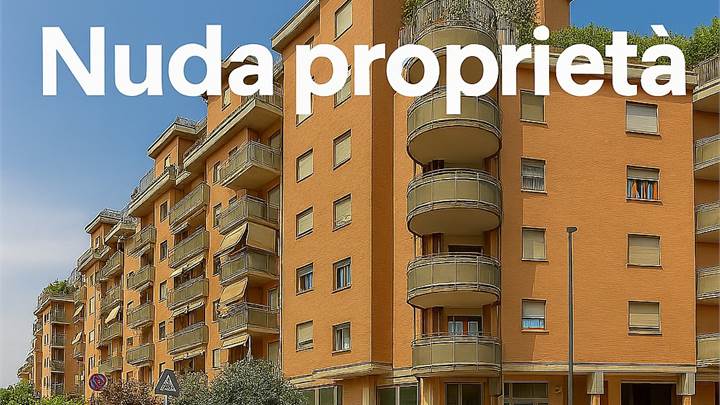 APPARTAMENTO 4 VANI IN NUDA PROPRIETA'