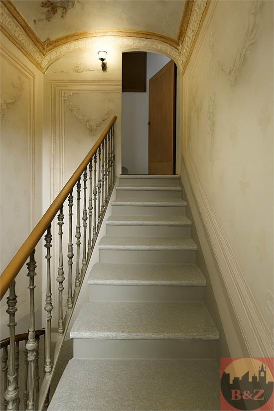 Villa d'epoca Scala di accesso alla mansarda