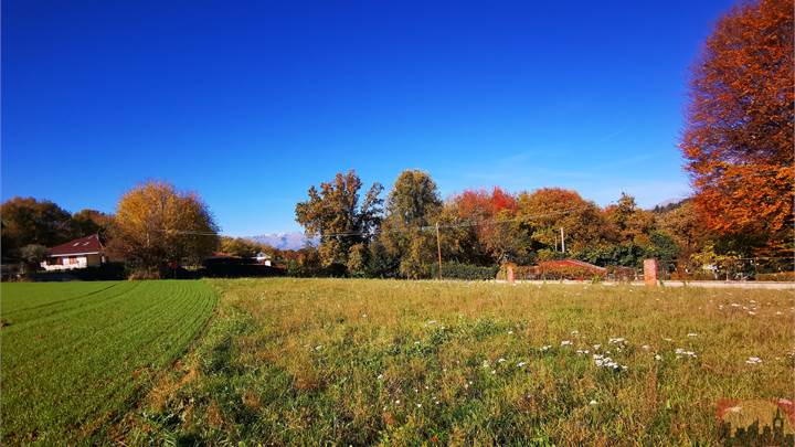 TERRENO AGRICOLO PIANEGGIANTE DI 2.400 MQ.