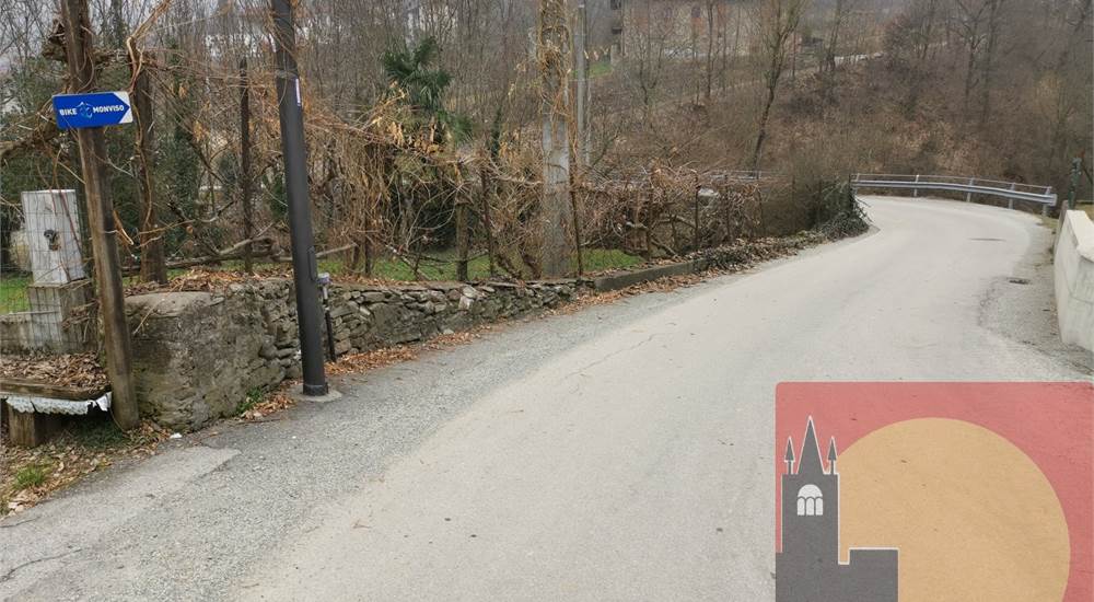 ACCESSO 6 attraversare il ponticello
