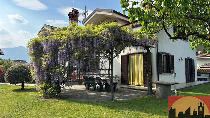 VILLA INDIPENDENTE AVIGLIANA